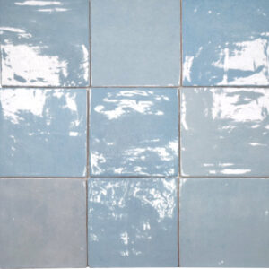 Azulejo cerámico cuadrado para revestimientos de paredes azul